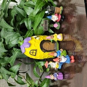 Honey bee 10 PC miniature Gnome garden set